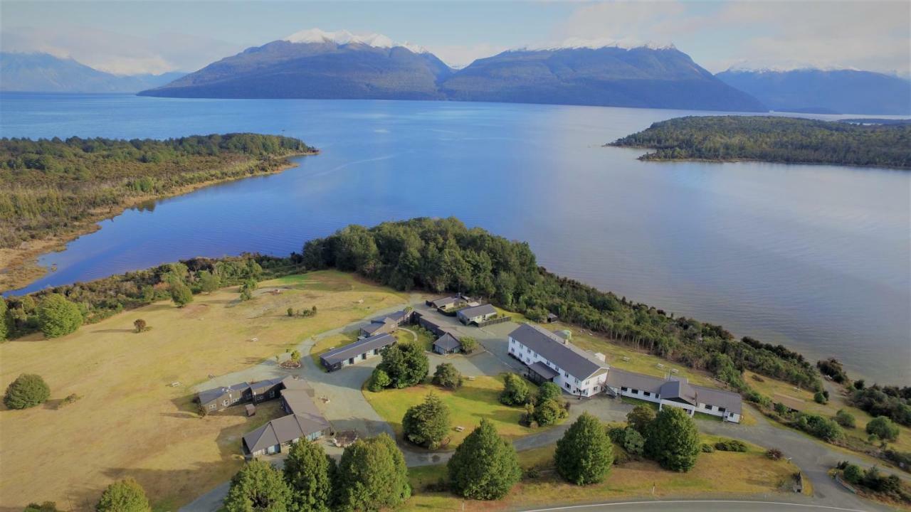 Lone Moose Backpackers Hostel Te Anau Bagian luar foto